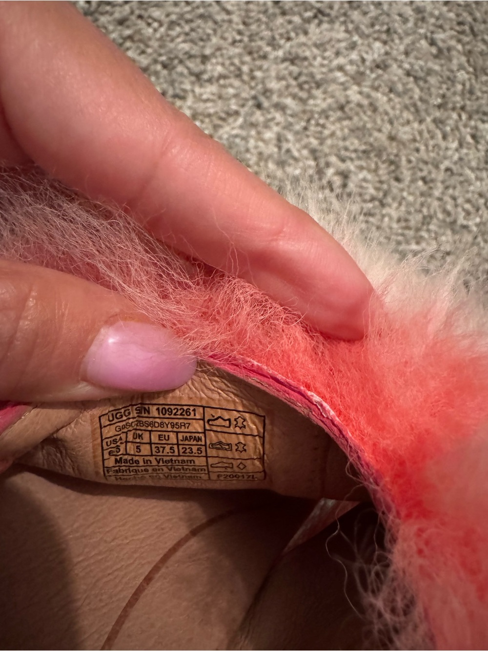 UGG Holly Sandal in Pink - Picture 5 of 5